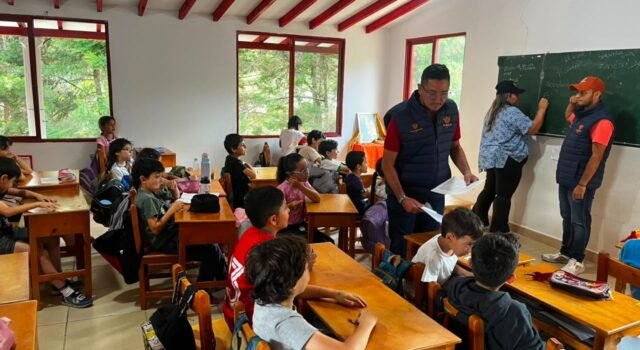 Mil alumnos de Guarne ya hacen parte de la campaña de educación vial con realidad virtual.
