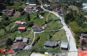 En Guarne se inuaguran 126 metros de placahuella en zona rural.
