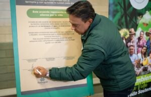 Cornare y Medellín unen esfuerzos para proteger las cuencas que abastecen de agua a la capital antioqueña.