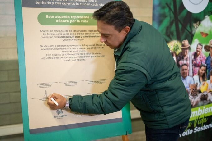 Cornare y Medellín unen esfuerzos para proteger las cuencas que abastecen de agua a la capital antioqueña.