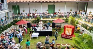 La Casa Dorada fortalece la protección y el acompañamiento a las personas mayores de Rionegro con una entrega inicial de 1.260 manillas para su cuidado.